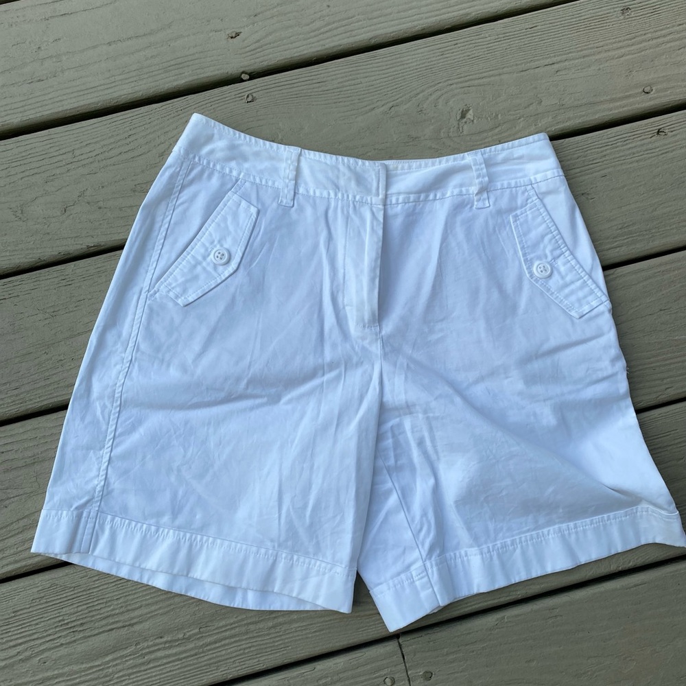 Talbots - Woman’s (stretch) off white cuffed shorts, Size: 4